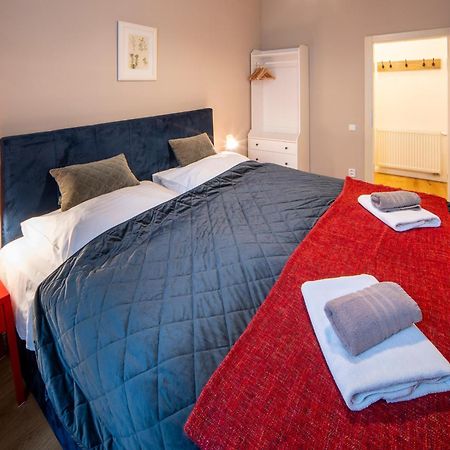 Apart Hotel Zborovska Прага Екстериор снимка