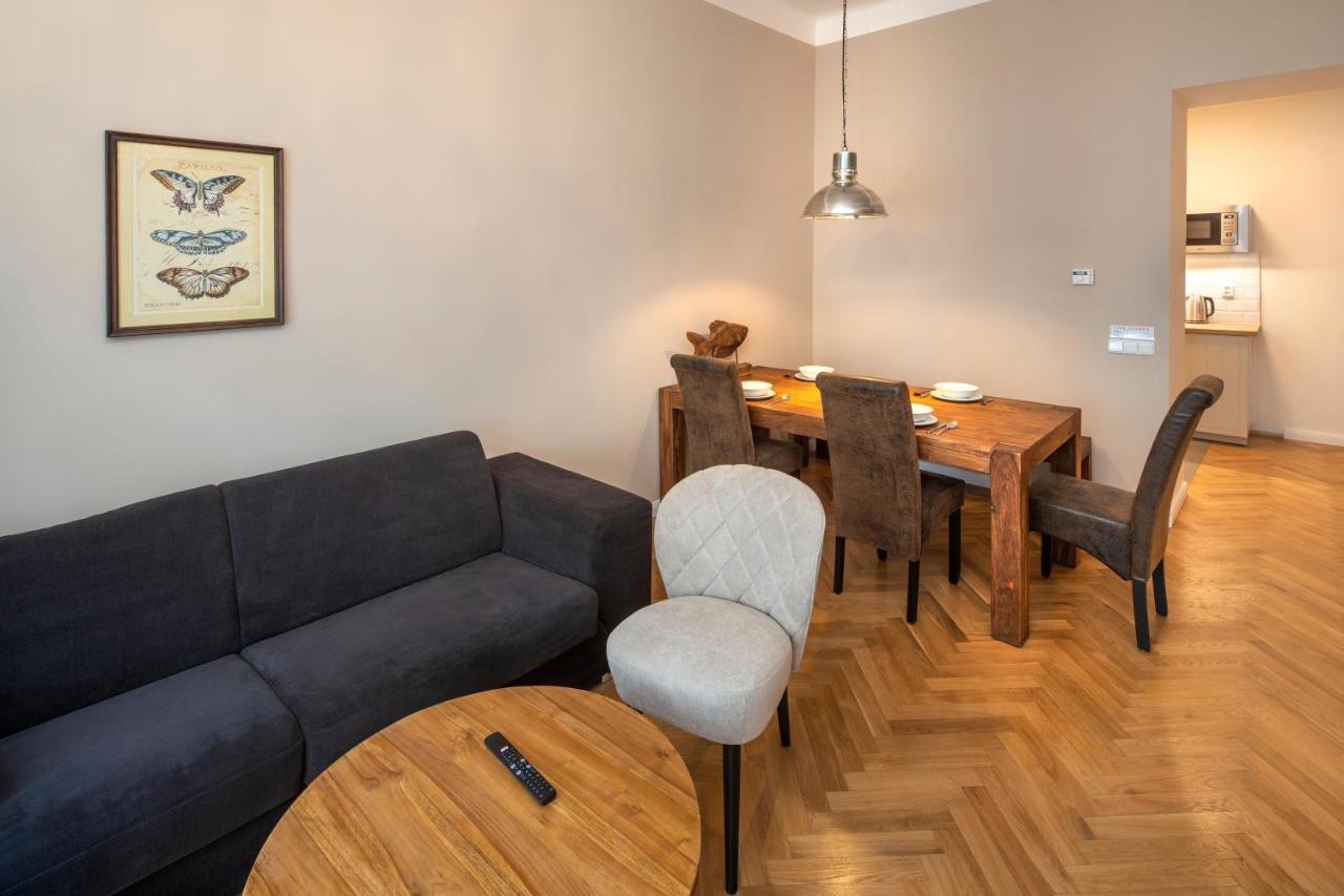 Apart Hotel Zborovska Прага Екстериор снимка