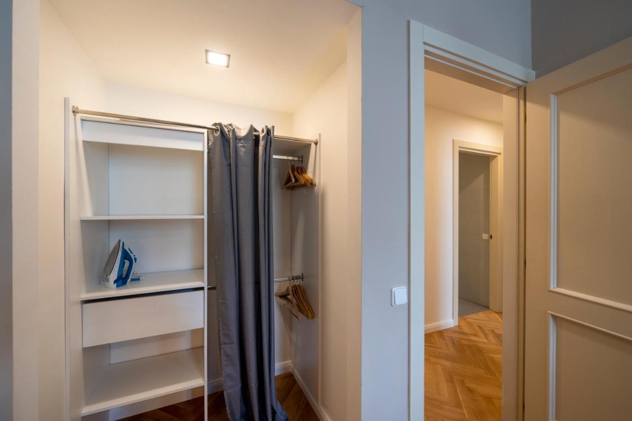 Apart Hotel Zborovska Прага Екстериор снимка