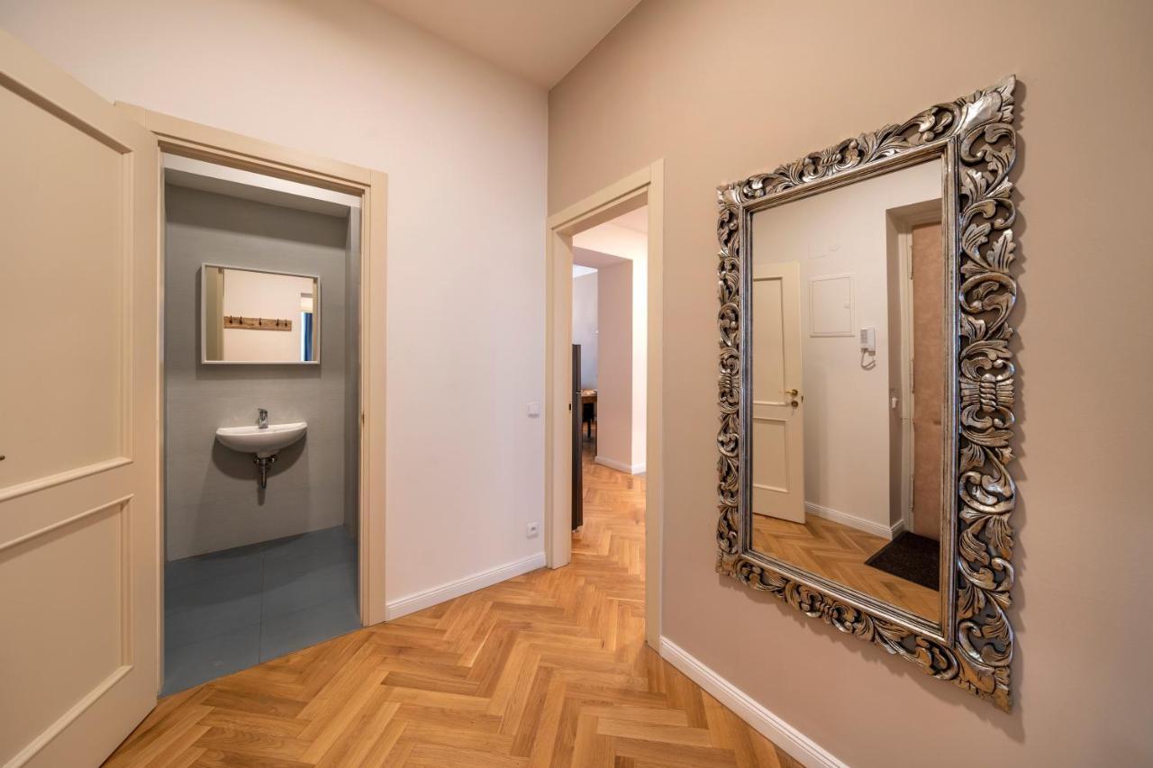 Apart Hotel Zborovska Прага Екстериор снимка