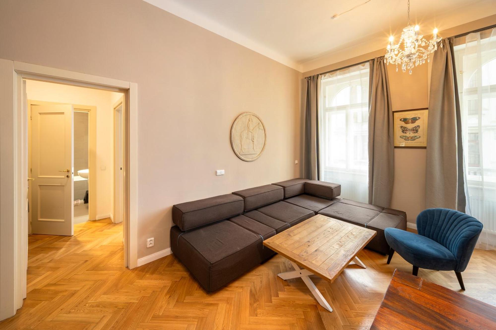 Apart Hotel Zborovska Прага Екстериор снимка
