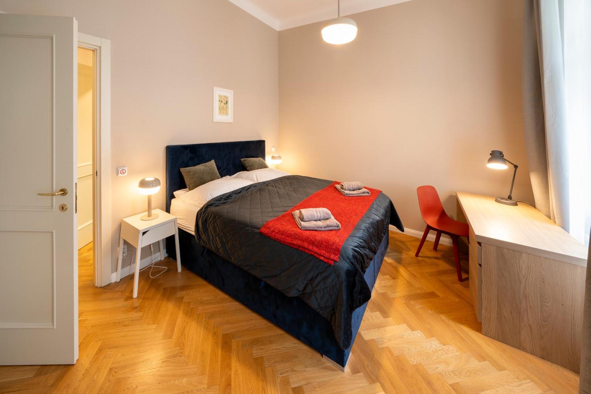 Apart Hotel Zborovska Прага Екстериор снимка