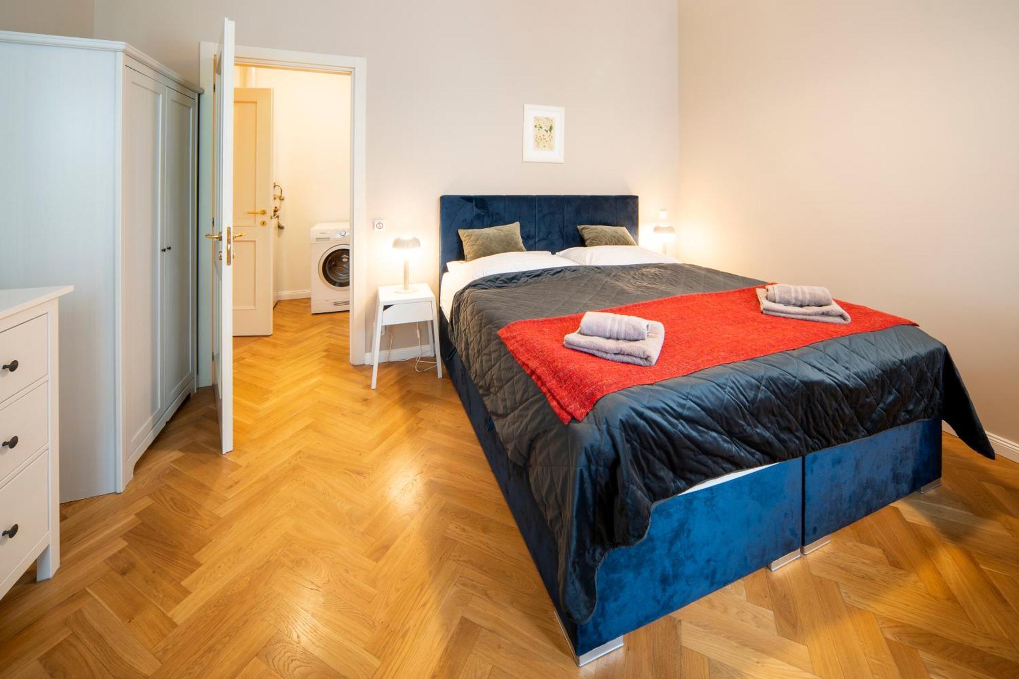 Apart Hotel Zborovska Прага Екстериор снимка