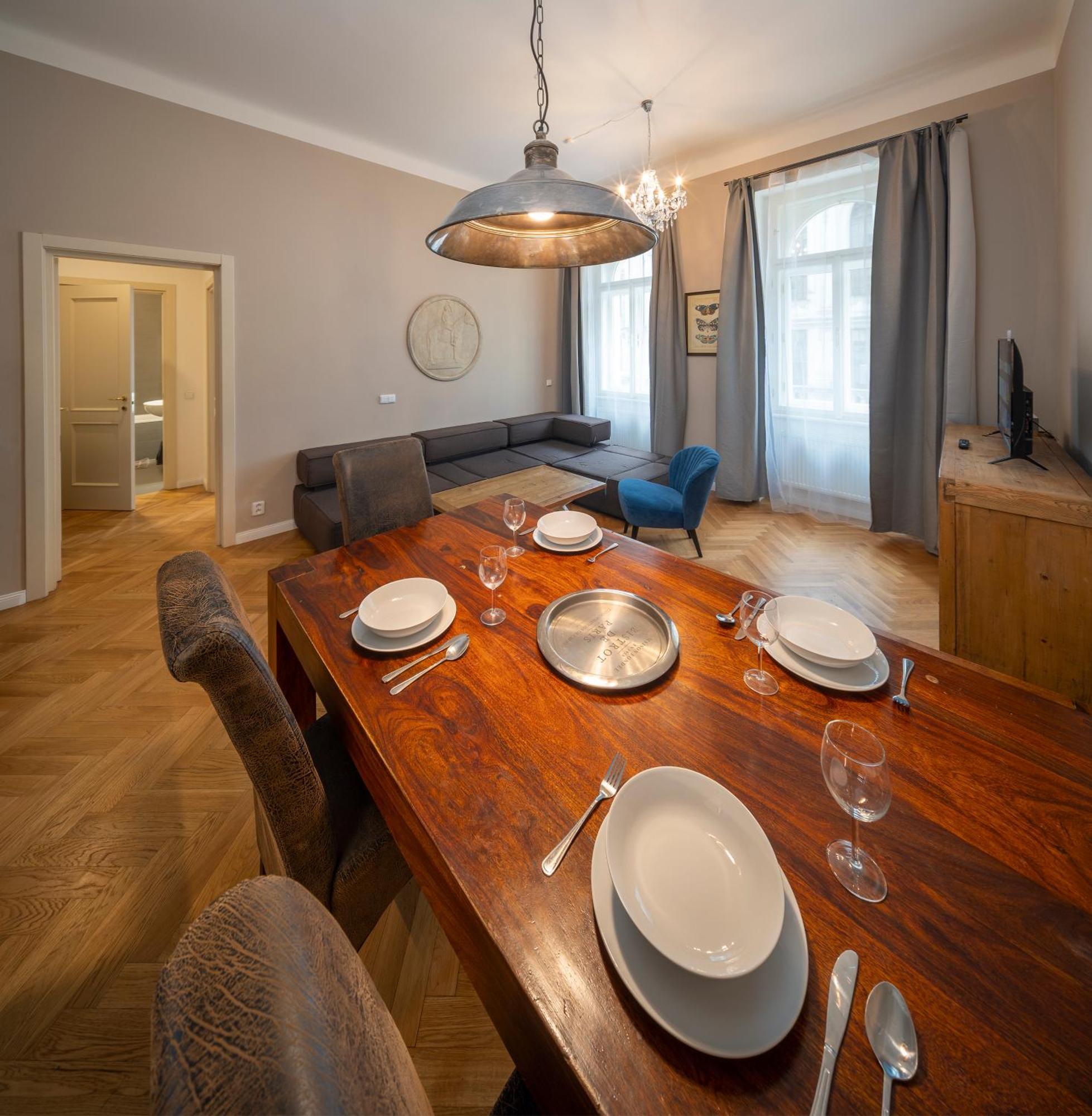 Apart Hotel Zborovska Прага Екстериор снимка