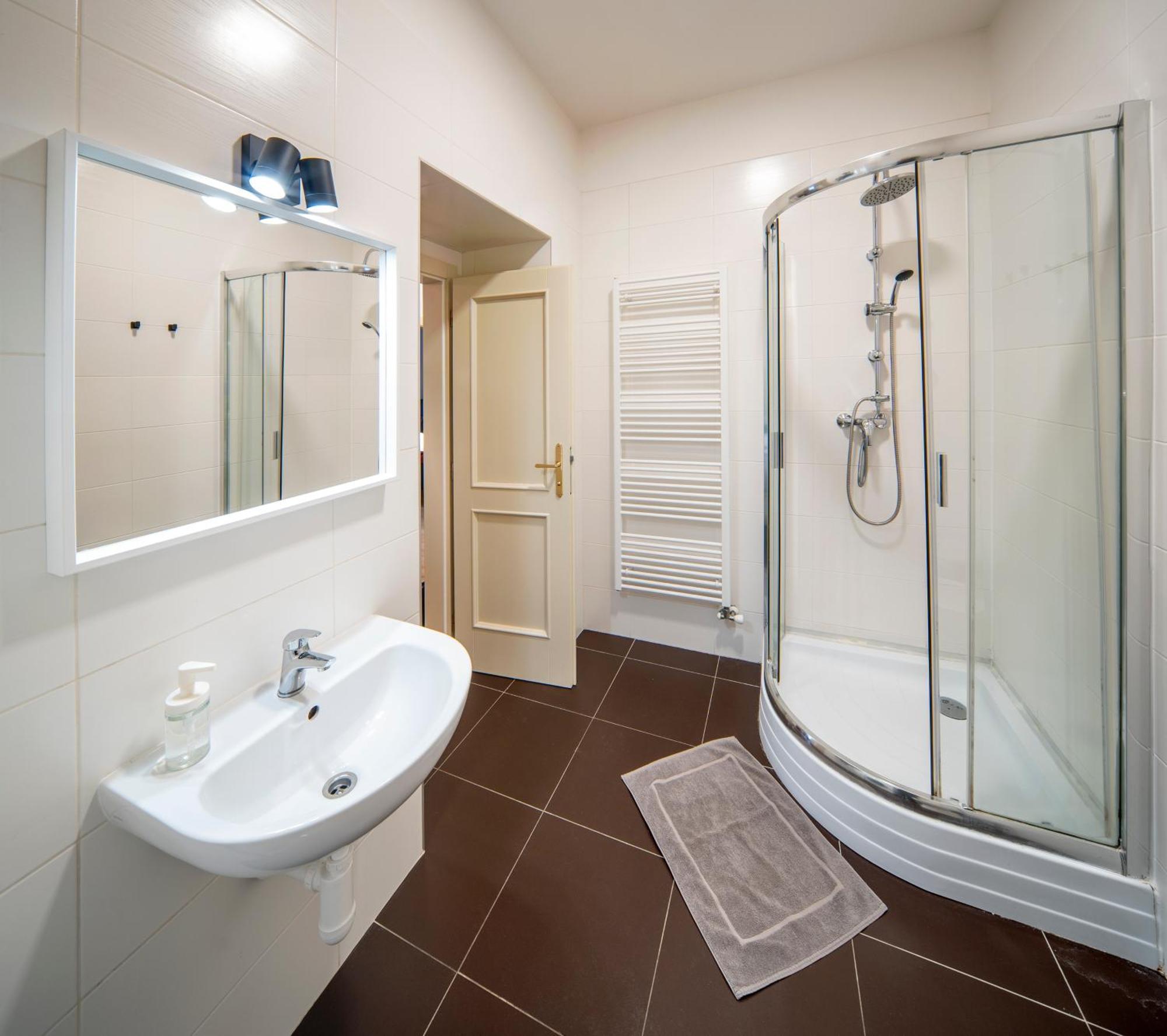 Apart Hotel Zborovska Прага Екстериор снимка
